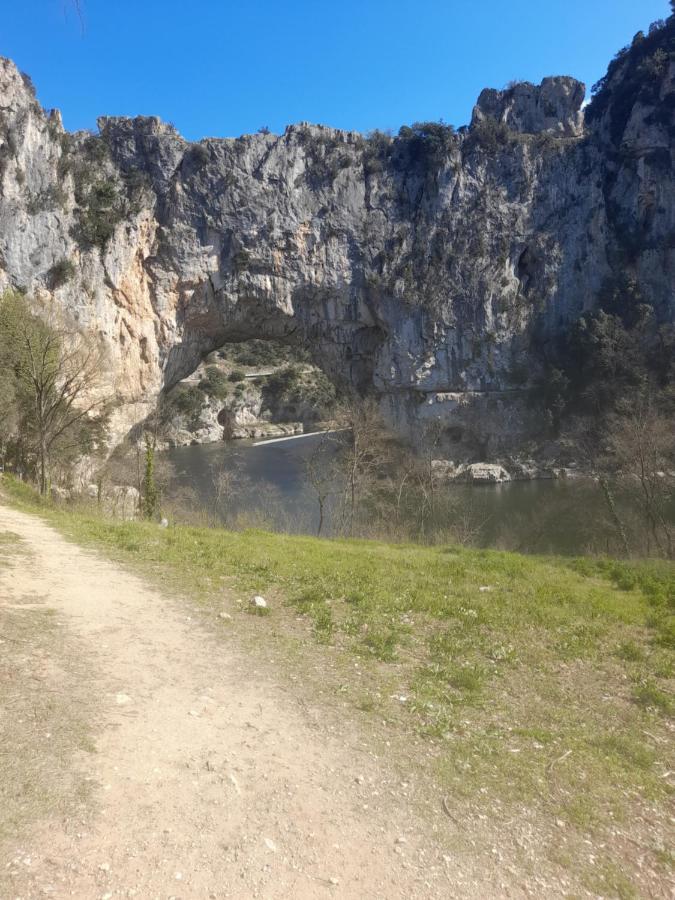 Gite La Chaumette Appartement Turquoise Villeneuve-de-Berg Zewnętrze zdjęcie